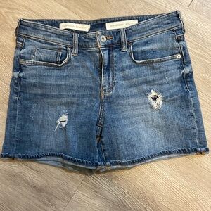 NWOT Women’s Pilcro and Letterpress Distressed Jean Shorts